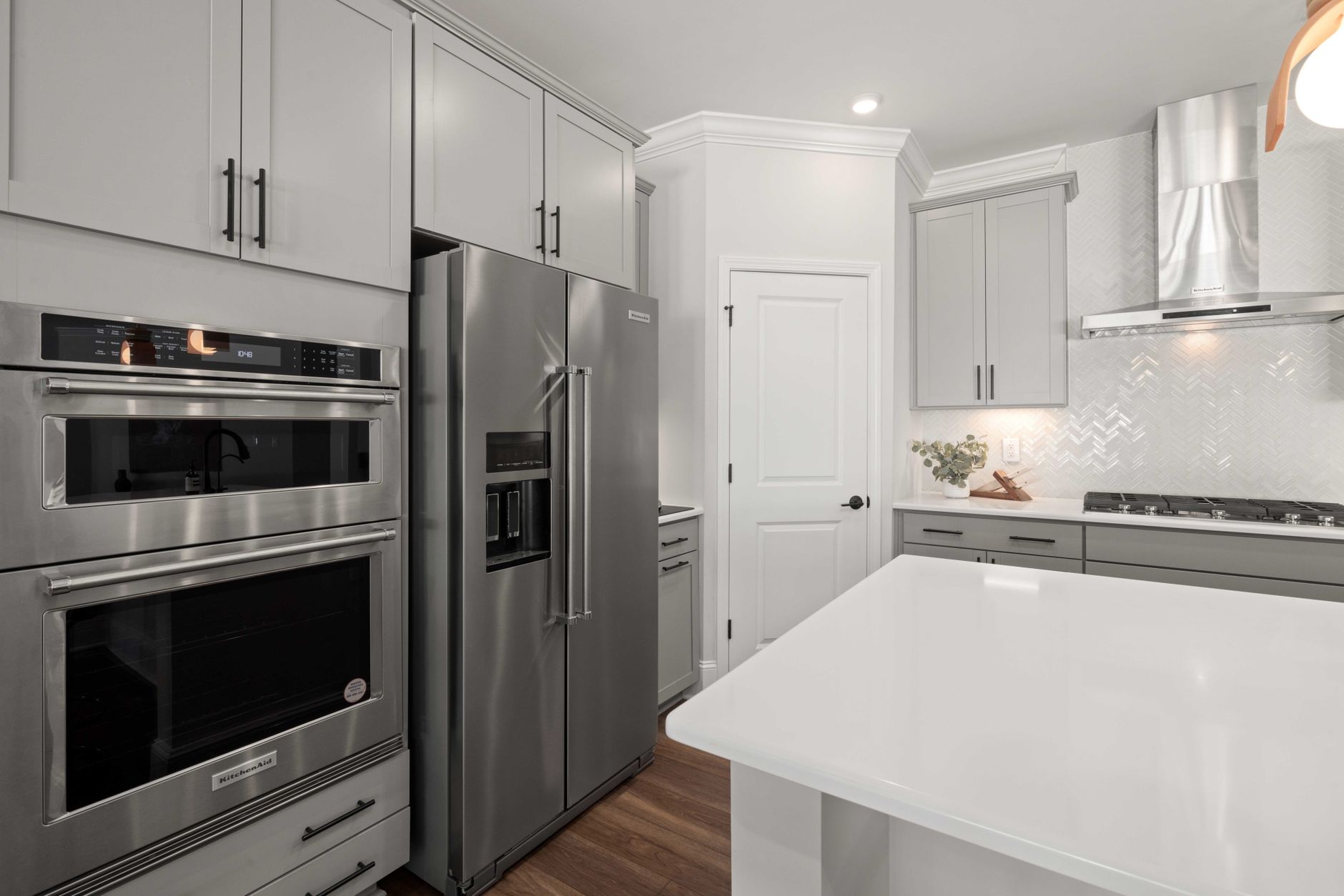 Immaculate living space clean